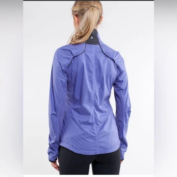 Lululemon Run: Essential Jacket - Picture 3 of 10
